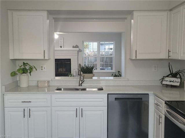 311 Amherst CT, Chesapeake, VA 23320