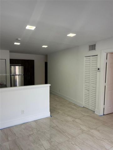 3413 NW 9th Ct B, Miami, FL 33127