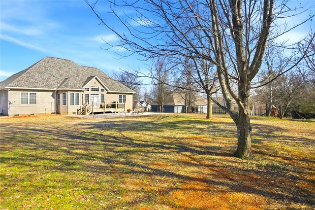 516 Serria Way, Seneca, SC 29678