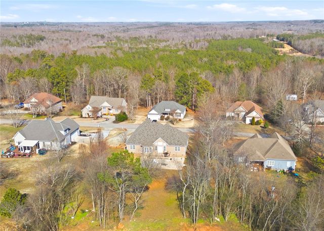 516 Serria Way, Seneca, SC 29678