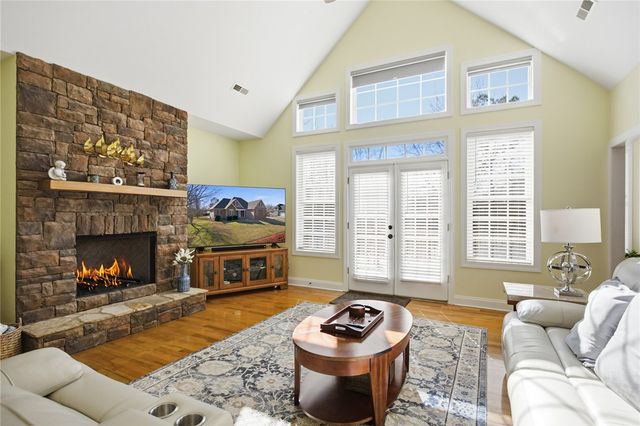 516 Serria Way, Seneca, SC 29678