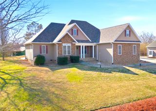 516 Serria Way, Seneca, SC 29678
