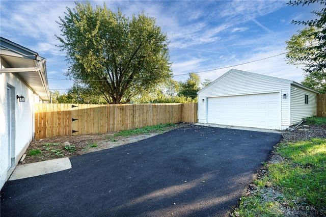 2212 Tulane Drive, Beavercreek, OH 45431