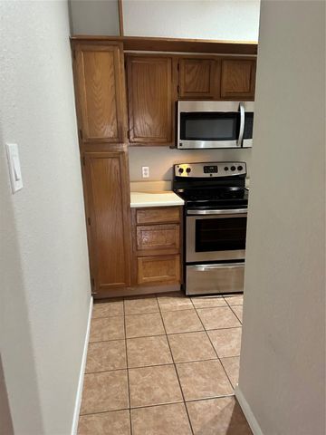 2121 El Paseo Street 1910, Houston, TX 77054