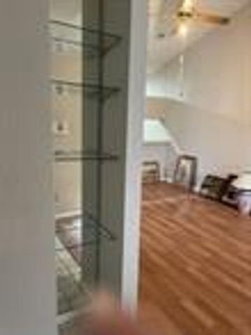 2121 El Paseo Street 1910, Houston, TX 77054