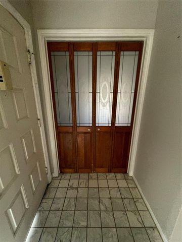 2121 El Paseo Street 1910, Houston, TX 77054