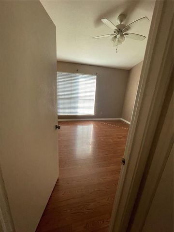 2121 El Paseo Street 1910, Houston, TX 77054