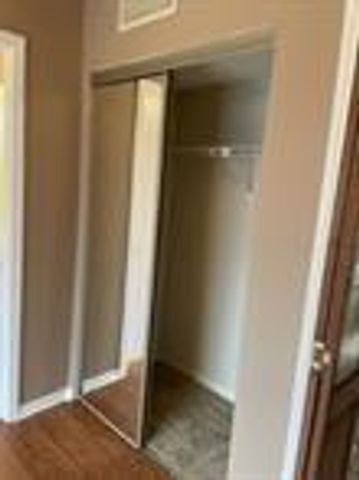 2121 El Paseo Street 1910, Houston, TX 77054