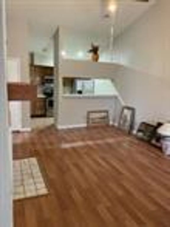 2121 El Paseo Street 1910, Houston, TX 77054