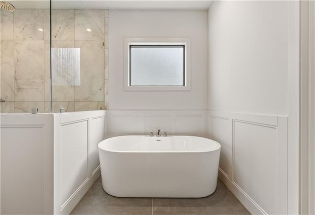 11802 W 181st Terrace, Overland Park, KS 66013