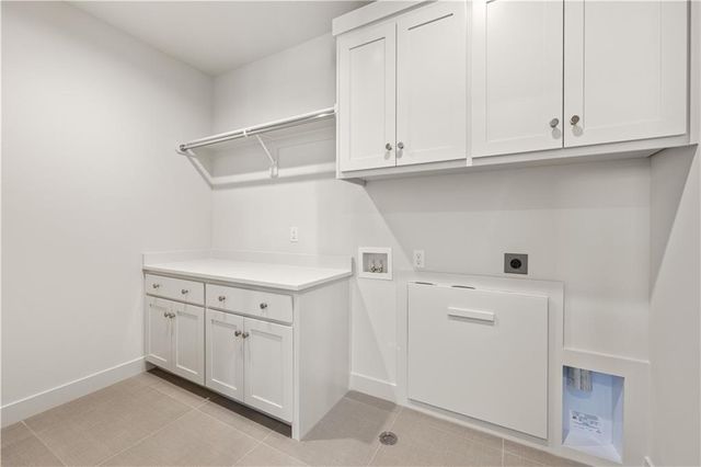 11802 W 181st Terrace, Overland Park, KS 66013