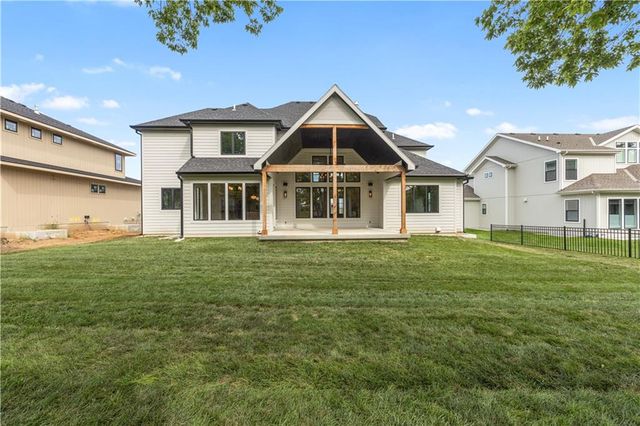 11802 W 181st Terrace, Overland Park, KS 66013