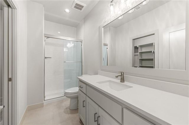 11802 W 181st Terrace, Overland Park, KS 66013