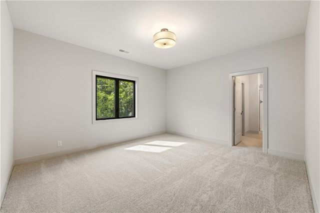 11802 W 181st Terrace, Overland Park, KS 66013