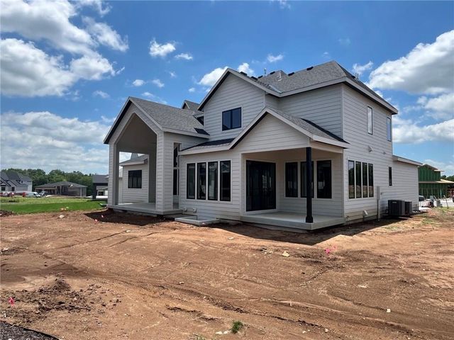 11802 W 181st Terrace, Overland Park, KS 66013