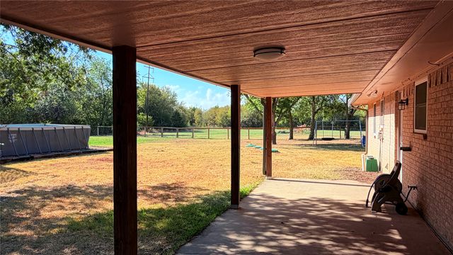 328 County Road 4664, Leonard, TX 75452