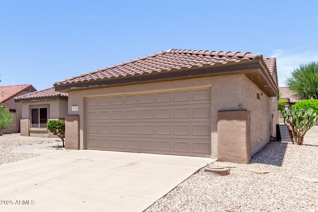 15890 W AUTUMN SAGE Drive, Surprise, AZ 85374 — photo 5