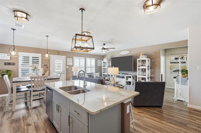 1512 Berry Ridge Trail, Aubrey, TX 76227