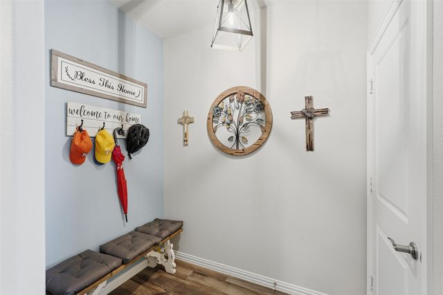 1512 Berry Ridge Trail, Aubrey, TX 76227