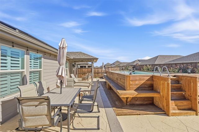 1512 Berry Ridge Trail, Aubrey, TX 76227