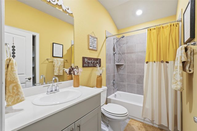 1512 Berry Ridge Trail, Aubrey, TX 76227