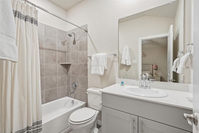 1512 Berry Ridge Trail, Aubrey, TX 76227