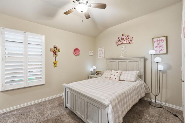 1512 Berry Ridge Trail, Aubrey, TX 76227