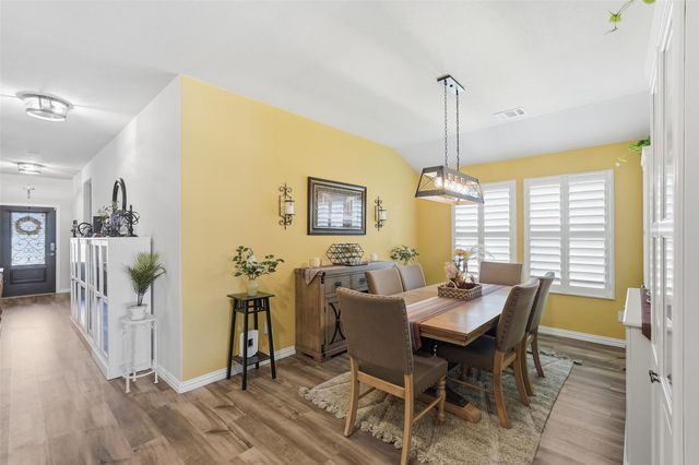 1512 Berry Ridge Trail, Aubrey, TX 76227