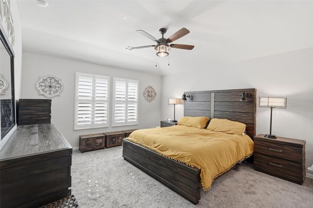 1512 Berry Ridge Trail, Aubrey, TX 76227