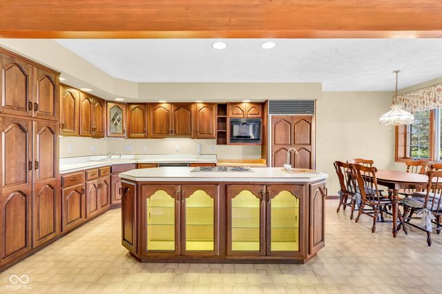 5697 Ridge Hill Way, Avon, IN 46123