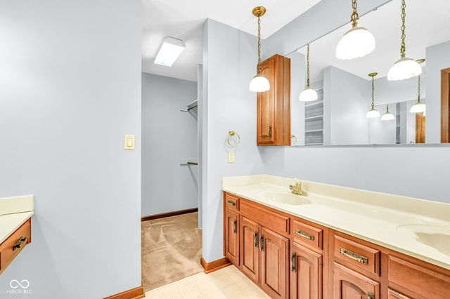 5697 Ridge Hill Way, Avon, IN 46123