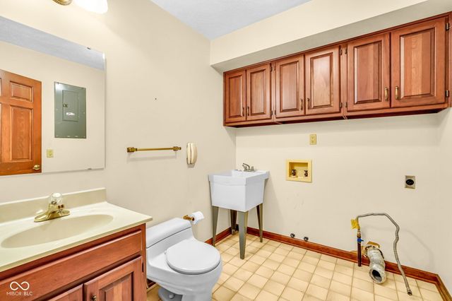 5697 Ridge Hill Way, Avon, IN 46123