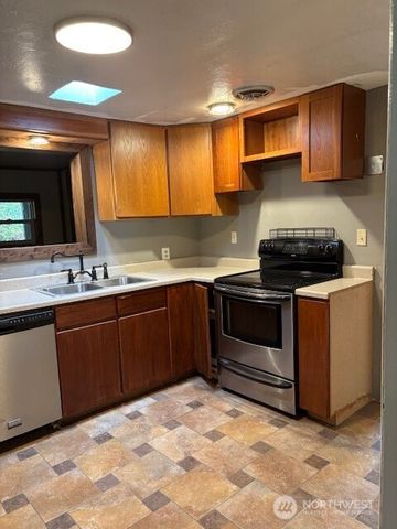 2399 SE Sedgwick Road, Port Orchard, WA 98367