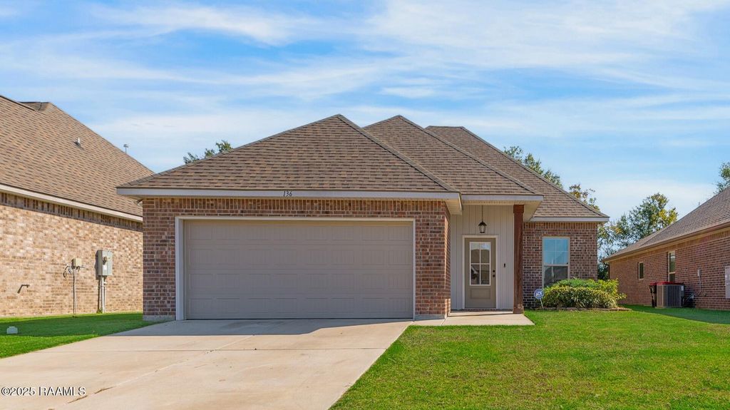 136 Lightbourne Drive, Lafayette, LA 70506