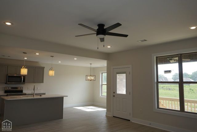 1814 N Oak, Brookland, AR 72417