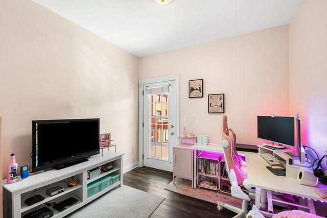 4027 N Southport Avenue 2, Chicago, IL 60613
