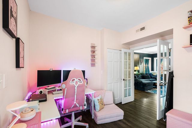 4027 N Southport Avenue 2, Chicago, IL 60613