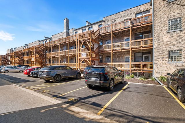 4027 N Southport Avenue 2, Chicago, IL 60613