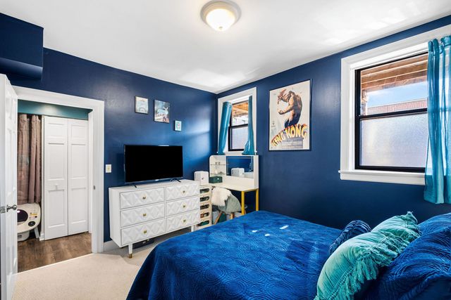 4027 N Southport Avenue 2, Chicago, IL 60613