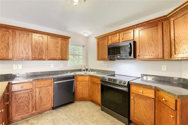395 Sandy Ridge Road, Mcdonough, GA 30252