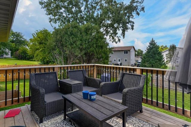 2324 Maynard Avenue, Waterloo, IA 50701