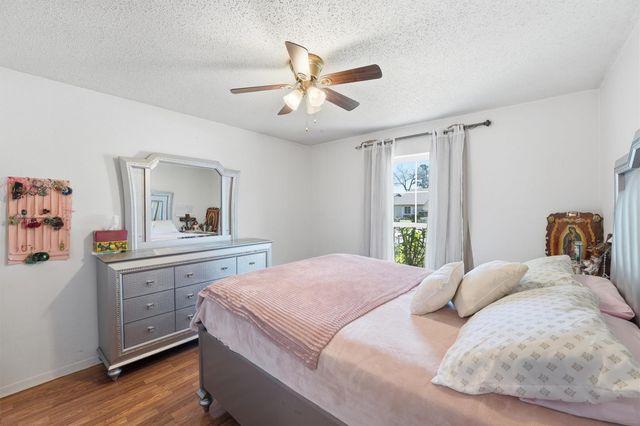 6203 Sunnygate Drive, Spring, TX 77373