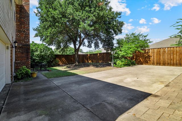 1121 Lakestream Drive, Plano, TX 75075