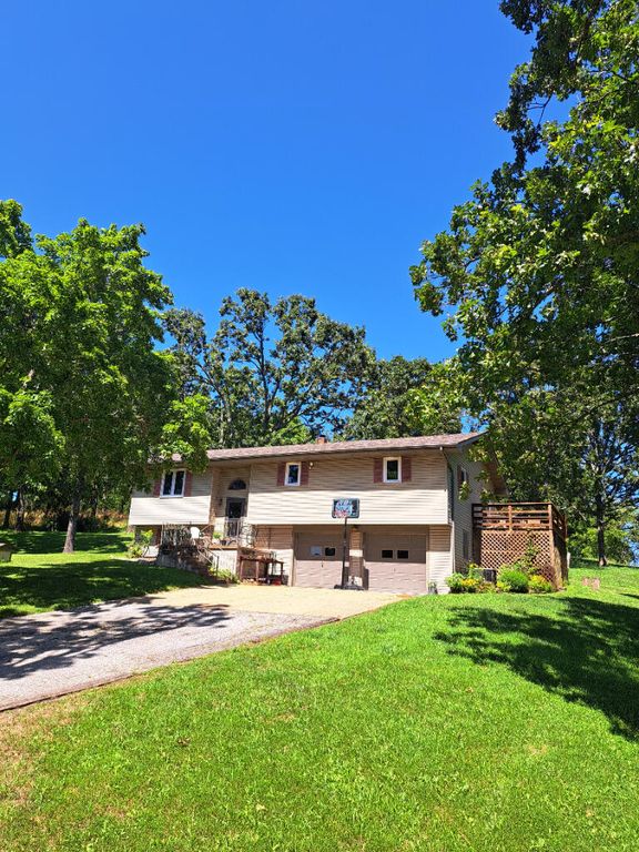 1898 King Road, Mountain Grove, MO 65711
