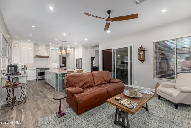 294 S IRONWOOD Street, Gilbert, AZ 85296