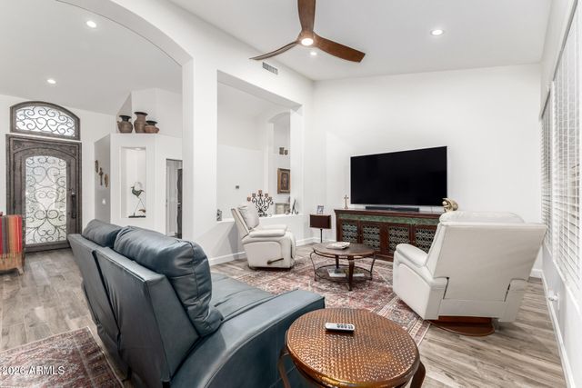 294 S IRONWOOD Street, Gilbert, AZ 85296