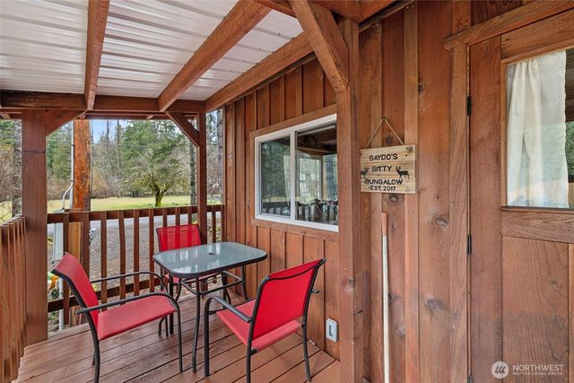 155 Nisqually Way, Ashford, WA 98304