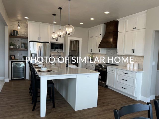 2556 N STELLITA CIRCLE, De Pere, WI 54115