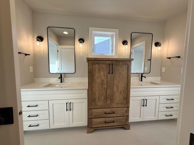 2556 N STELLITA CIRCLE, De Pere, WI 54115