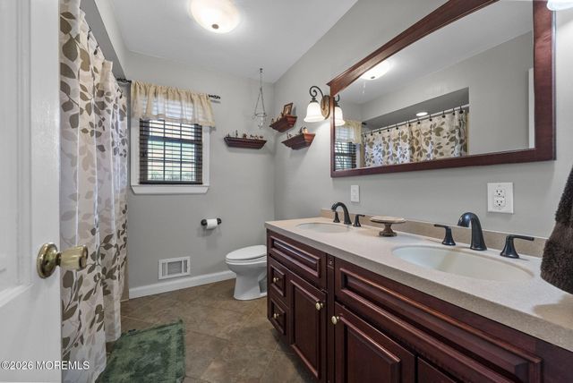 55 Valley Vale Drive, Old Bridge, NJ 08857